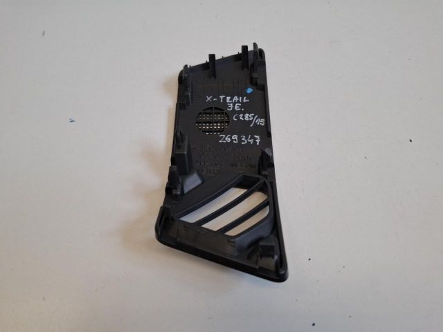 bontott NISSAN X-TRAIL II Műszerfal Jobb Hangszóró Burkolat