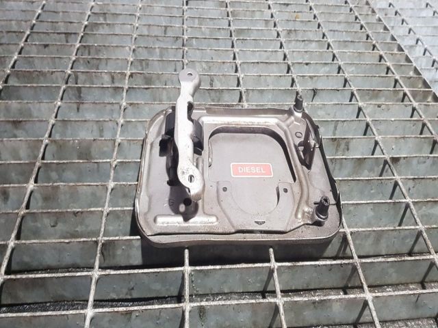 bontott NISSAN X-TRAIL II Tankajtó