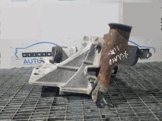 bontott NISSAN X-TRAIL II Tartó Bak