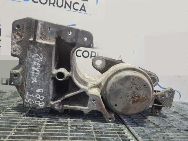 bontott NISSAN X-TRAIL II Tartó Bak