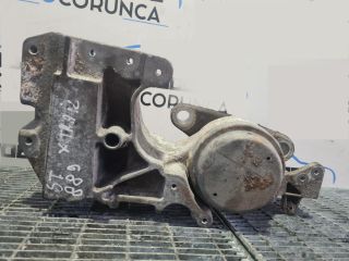 bontott NISSAN X-TRAIL II Tartó Bak