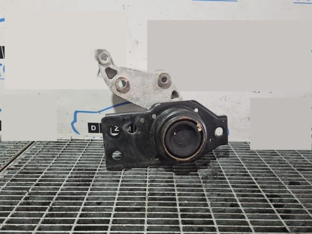 bontott NISSAN X-TRAIL II Tartó Bak