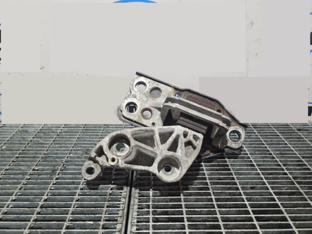 bontott NISSAN X-TRAIL II Tartó Bak