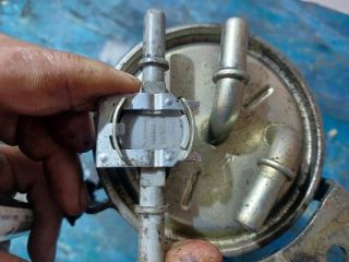 bontott NISSAN X-TRAIL II Üzemanyagszűrő Ház