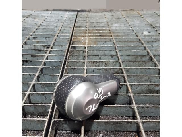 bontott NISSAN X-TRAIL II Váltógomb