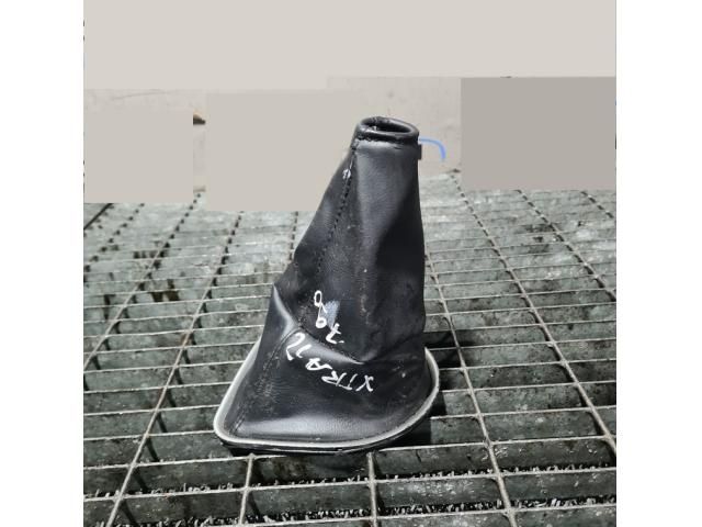 bontott NISSAN X-TRAIL II Váltószoknya