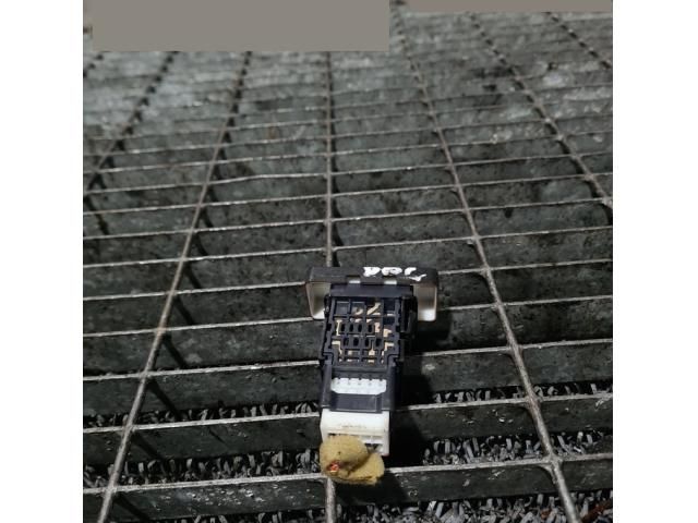 bontott NISSAN X-TRAIL II Vészvillogó Kapcsoló