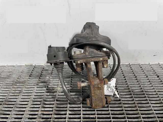 bontott NISSAN X-TRAIL II Vonóhorog