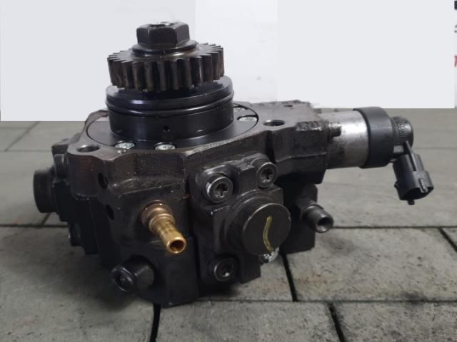 bontott NISSAN X-TRAIL III Adagoló