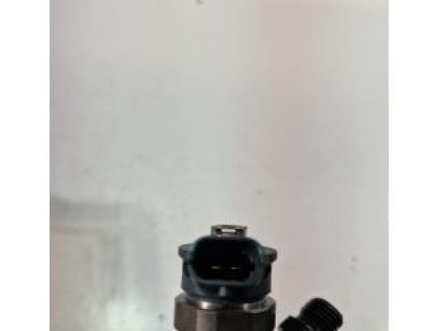 bontott NISSAN X-TRAIL III Porlasztó (1 db)