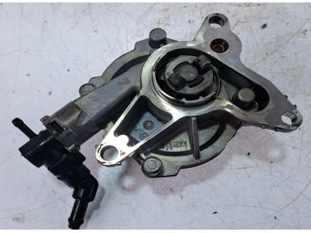 bontott NISSAN X-TRAIL III Vákumpumpa