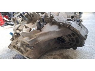 bontott NISSAN X-TRAIL III Váltó (Mechanikus)