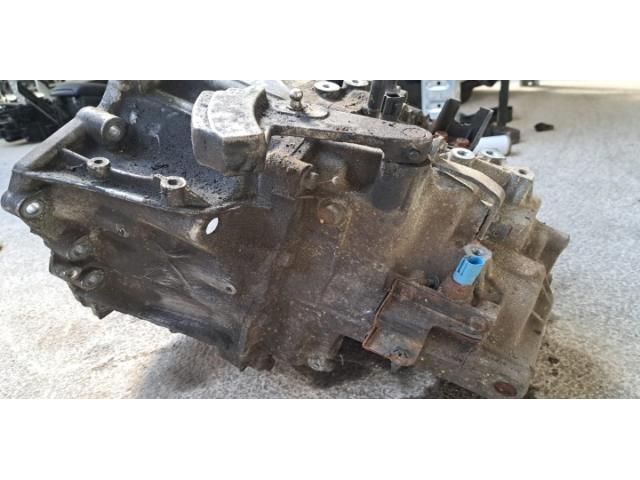 bontott NISSAN X-TRAIL III Váltó (Mechanikus)