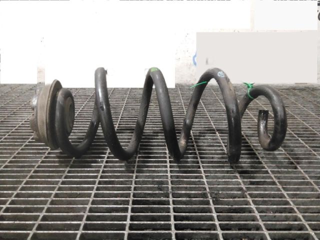 bontott NISSAN X-TRAIL III Hátsó Rugó