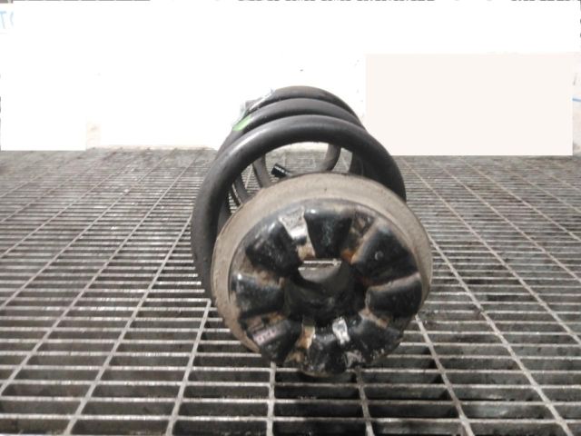 bontott NISSAN X-TRAIL III Hátsó Rugó