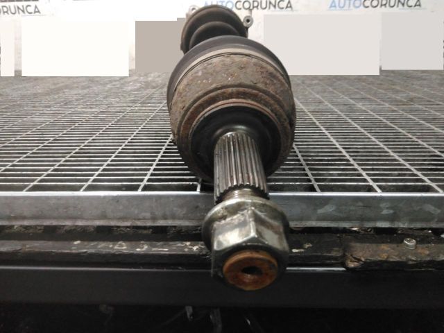 bontott NISSAN X-TRAIL III Jobb Féltengely