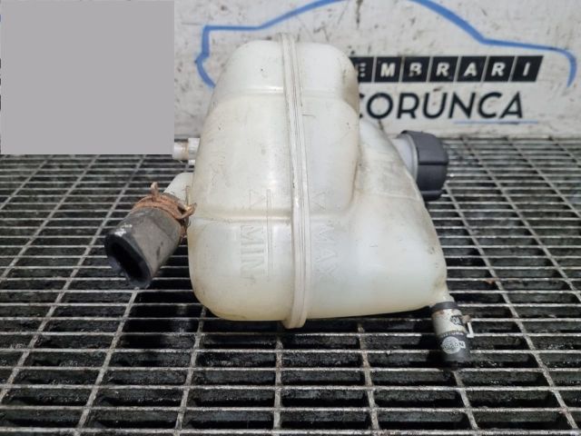 bontott NISSAN X-TRAIL III Kiegyenlítő Tartály