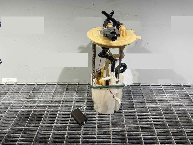 bontott NISSAN X-TRAIL III Üzemanyag Szivattyú