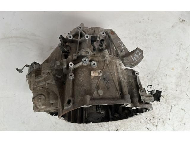 bontott NISSAN X-TRAIL III Váltó (Mechanikus)