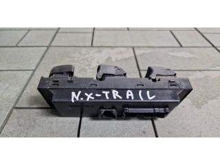 bontott NISSAN X-TRAIL III Ablakemelő Kapcsoló Négyes / Kettes