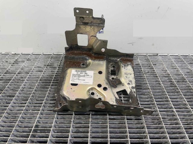 bontott NISSAN X-TRAIL III Akkumulátor Tartó