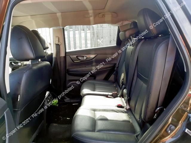 bontott NISSAN X-TRAIL III Bal hátsó Belső Küszöb Burkolat