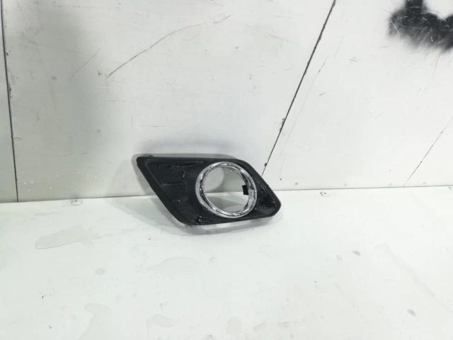 bontott NISSAN X-TRAIL III Bal Ködzárófény Keret