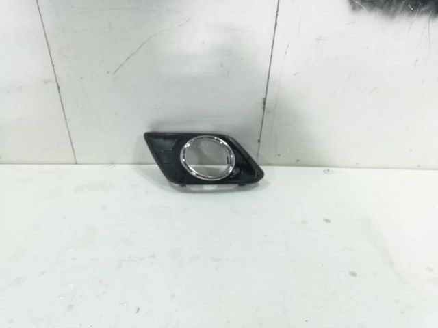 bontott NISSAN X-TRAIL III Bal Ködzárófény Keret