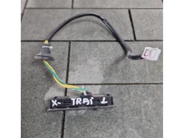 bontott NISSAN X-TRAIL III Csomagtérajtó Kilincs