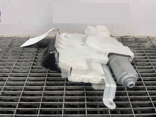 bontott NISSAN X-TRAIL III Csomagtérajtó Ütköző