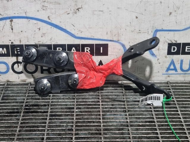 bontott NISSAN X-TRAIL III Csomagtérajtó Zsanér