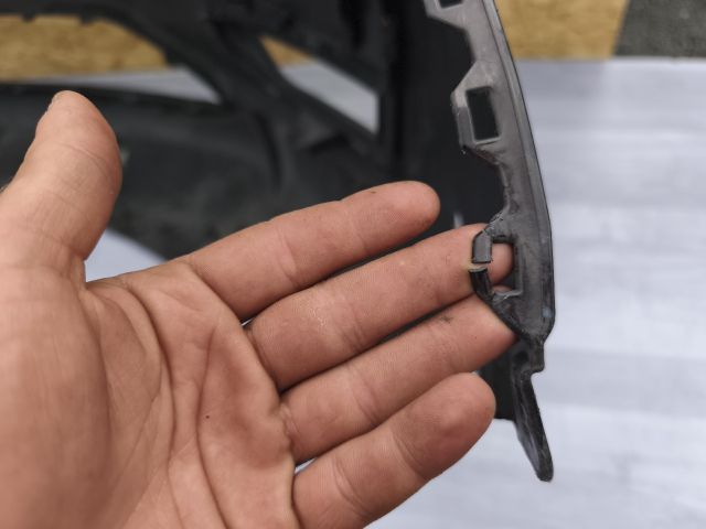 bontott NISSAN X-TRAIL III Első Lökhárító (Üresen)