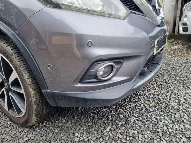 bontott NISSAN X-TRAIL III Első Lökhárító (Üresen)