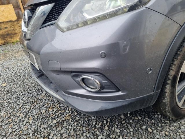 bontott NISSAN X-TRAIL III Első Lökhárító (Üresen)