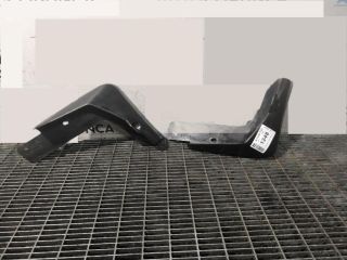 bontott NISSAN X-TRAIL III Első Sárvédő Gumi Pár