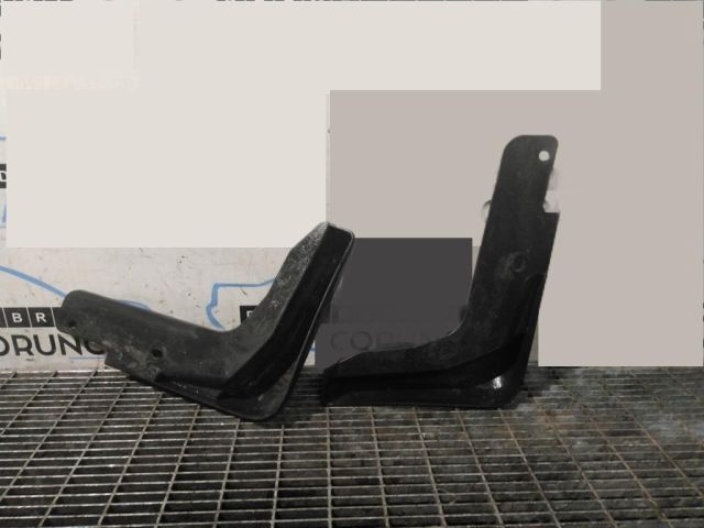 bontott NISSAN X-TRAIL III Első Sárvédő Gumi Pár