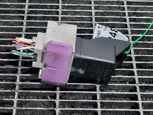 bontott NISSAN X-TRAIL III Izzító Relé