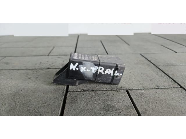 bontott NISSAN X-TRAIL III Izzító Relé