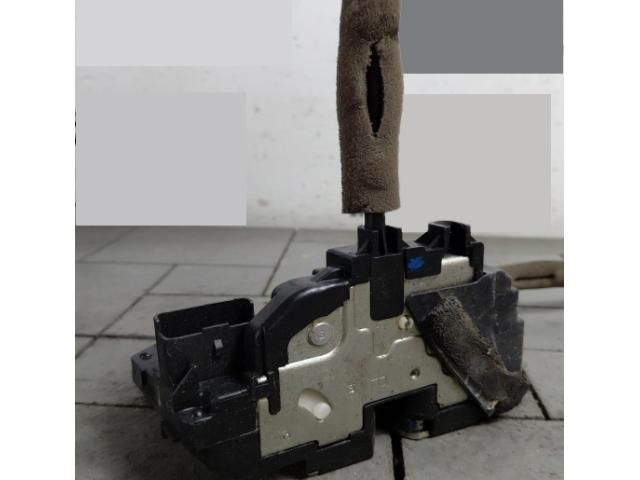 bontott NISSAN X-TRAIL III Jobb első Ajtózár