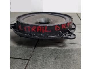 bontott NISSAN X-TRAIL III Jobb első Hangszóró