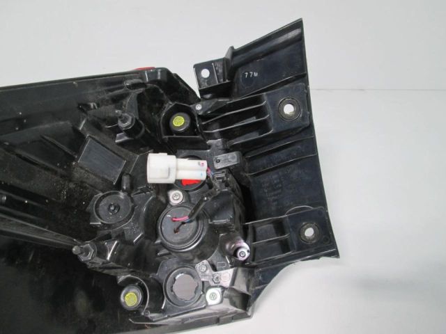 bontott NISSAN X-TRAIL III Jobb Külső Hátsó Lámpa