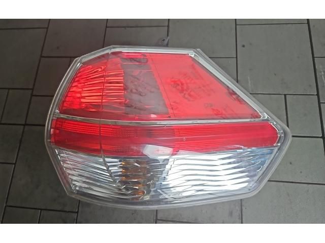 bontott NISSAN X-TRAIL III Jobb Külső Hátsó Lámpa