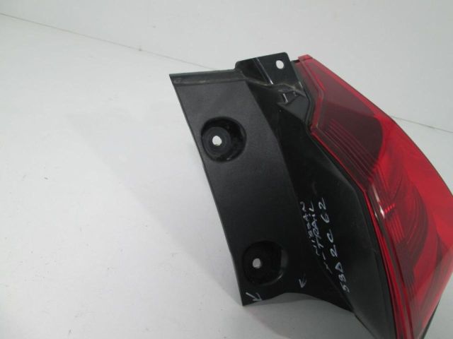 bontott NISSAN X-TRAIL III Jobb Külső Hátsó Lámpa