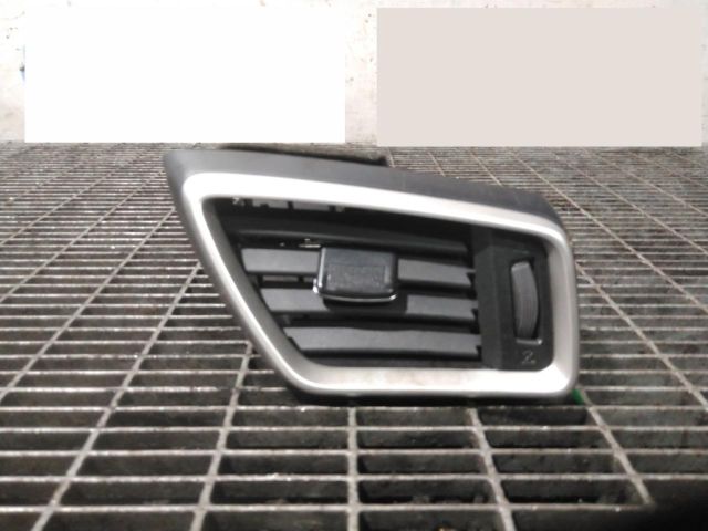 bontott NISSAN X-TRAIL III Jobb Szellőző