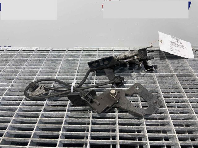 bontott NISSAN X-TRAIL III Motorháztető Zárszerkezet