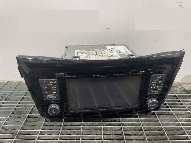 bontott NISSAN X-TRAIL III Rádió / CD