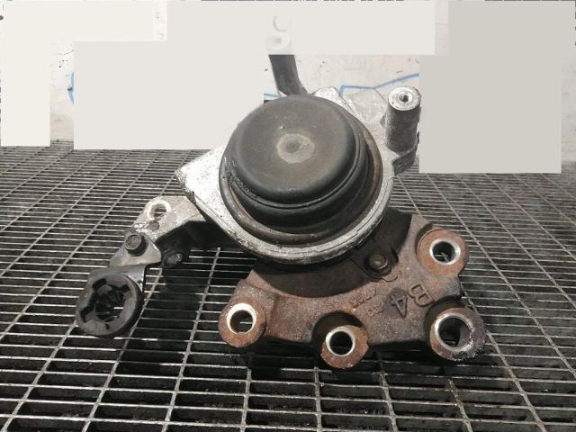 bontott NISSAN X-TRAIL III Tartó Bak