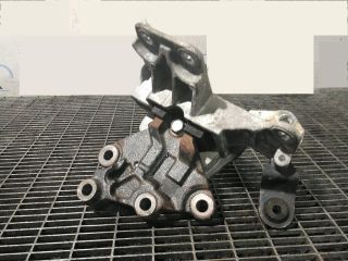 bontott NISSAN X-TRAIL III Tartó Bak