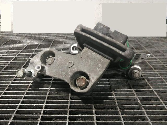 bontott NISSAN X-TRAIL III Tartó Bak