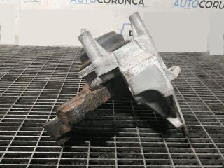 bontott NISSAN X-TRAIL III Tartó Bak